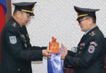 АЖИЛ ХҮЛЭЭЛЦЭВ