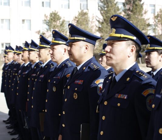 АГААРЫН ЦЭРГИЙН КОМАНДЛАЛД АХИЦ ГАРНА