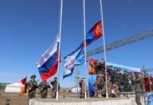 ДАЙЧИН НӨХӨРЛӨЛӨӨ БАТАТГАСАН 1600 АЛБА ХААГЧ ХАМТАРСАН ХЭЭРИЙН СУРГУУЛЬД ОРОЛЦОЖ БАЙНА