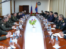 ОХУ-ЫН ЗХЖШ-ЫН ДАРГЫГ ХҮЛЭЭН АВЧ УУЛЗАВ