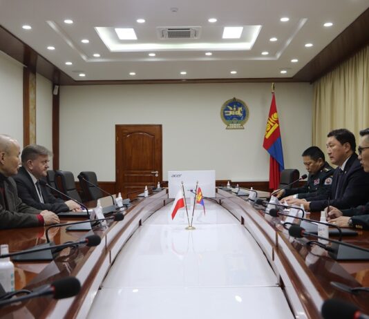 БҮГД НАЙРАМДАХ ПОЛЬШ УЛСААС МОНГОЛ УЛСАД СУУГАА ОНЦ БӨГӨӨД БҮРЭН ЭРХТ ЭЛЧИН САЙД КШИШТОФ БОЙКОГ ХҮЛЭЭН АВЧ УУЛЗАВ