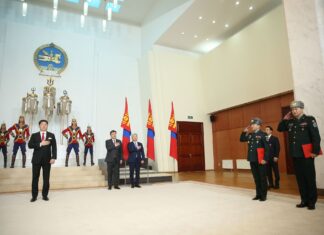 Монгол Улсын Ерөнхийлөгч У.Хүрэлсүх цэргийн дээд цол хүртээлээ