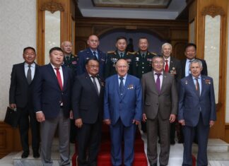 БАТЛАН ХАМГААЛАХЫН ДЭД САЙД Б.БАЯРМАГНАЙ ЗХУ-ЫН САНСРЫН НИСЭГЧДИЙГ ХҮЛЭЭН АВЧ УУЛЗЛАА