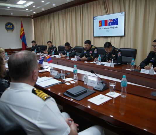 БАТЛАН ХАМГААЛАХ ЯАМД ХООРОНДЫН ЗӨВЛӨЛДӨХ УУЛЗАЛТ БОЛЖ БАЙНА