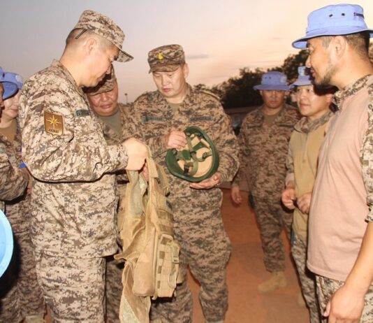 БАТЛАН ХАМГААЛАХЫН ЕРӨНХИЙ ХЯНАН ШАЛГАГЧ БРИГАДЫН ГЕНЕРАЛ Ж.БОЛДБААТАРААР АХЛУУЛСАН АЖЛИЙН ХЭСЭГ БНӨСУ-Д АЖИЛЛАЖ БАЙНА