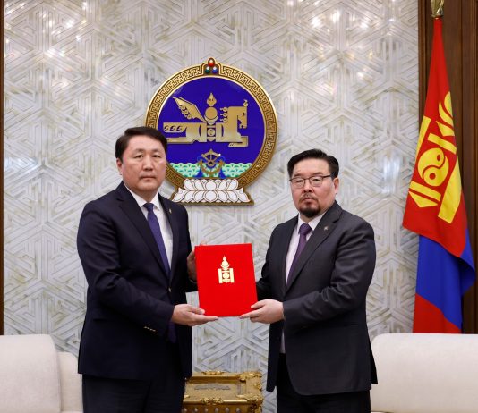 ХУУЛИЙН ТӨСЛҮҮДИЙГ ӨРГӨН БАРИЛАА