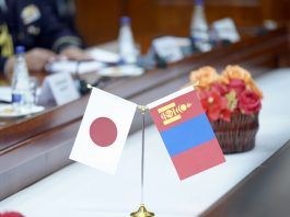 ЯПОН УЛСЫН ӨӨРИЙГӨӨ ХАМГААЛАХ ХҮЧНИЙ НЭГДСЭН ШТАБЫН ДАРГА 11 ЖИЛИЙН ДАРАА МОНГОЛ УЛСАД АЛБАН ЁСНЫ АЙЛЧЛАЛ ХИЙЖ БАЙНА