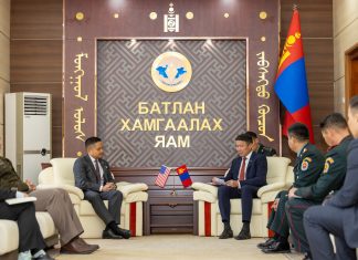 АНУ-ААС МОНГОЛД СУУГАА ЭЛЧИН САЙДЫГ БАТЛАН ХАМГААЛАХЫН САЙД Д.БАТЛУТ ХҮЛЭЭН АВЧ УУЛЗЛАА