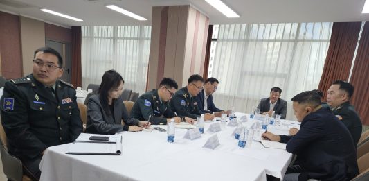 ХУГАЦААТ ЦЭРГИЙН АЛБА ХААХ ЗАЛУУСЫН ХӨДӨЛМӨР ЭРХЛЭЛТИЙГ ДЭМЖИХ ЧИГЛЭЛЭЭР ХАМТАРСАН УУЛЗАЛТЫГ ЗОХИОН БАЙГУУЛЛАА