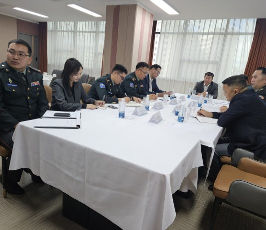 ХУГАЦААТ ЦЭРГИЙН АЛБА ХААХ ЗАЛУУСЫН ХӨДӨЛМӨР ЭРХЛЭЛТИЙГ ДЭМЖИХ ЧИГЛЭЛЭЭР ХАМТАРСАН УУЛЗАЛТЫГ ЗОХИОН БАЙГУУЛЛАА