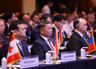 ДЭЛХИЙН 68 ОРНЫ ТӨЛӨӨЛӨГЧИД ЧУУЛЖ, КИБЕР АЮУЛГҮЙ БАЙДАЛ ЗЭВСГИЙН ХЯНАЛТ, ТЕРРОРИЗМ ЗЭРЭГ АЮУЛГҮЙ БАЙДЛЫН ШИНЭ СОРИЛТУУДЫН ТАЛААР ХЭЛЭЛЦЭЖ БАЙНА