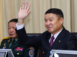 ЦЭНХЭР ДУУЛГАТАН ДАЙЧДАДАА МЭНДЧИЛГЭЭ ДЭВШҮҮЛЖ, АМЖИЛТ ХҮСЭВ