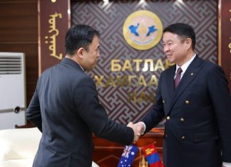 БАТЛАН ХАМГААЛАХЫН САЙД Д.БАТЛУТ АВСТРАЛИЙН ХОЛБООНЫ УЛСЫН ЭЛЧИН САЙДЫГ ХҮЛЭЭН АВЧ УУЛЗЛАА