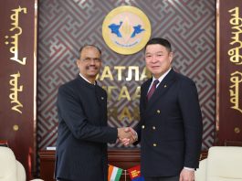 ЭНЭТХЭГ УЛСЫН ЭЛЧИН САЙДЫГ ХҮЛЭЭН АВЧ УУЛЗЛАА