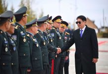 МОНГОЛ УЛСЫН ЕРӨНХИЙЛӨГЧ, ЗЭВСЭГТ ХҮЧНИЙ ЕРӨНХИЙ КОМАНДЛАГЧ У.ХҮРЭЛСҮХ ЗЭВСЭГТ ХҮЧНИЙ 186 ДУГААР АНГИД АЖИЛЛАЛАА