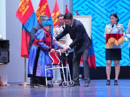 ДОРНОД АЙМГИЙН АХМАД ДАЙЧДЫН ГЭР БҮЛ, ҮР ХҮҮХДЭД ЕРӨНХИЙЛӨГЧИЙН ИЛГЭЭЛТИЙГ ХҮРГЭЛЭЭ